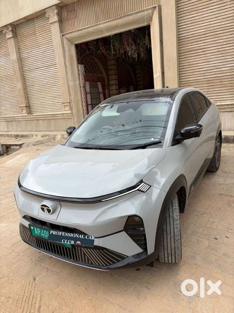 2025 Empowered Plus A 55 — ₹14.9L on OLX
