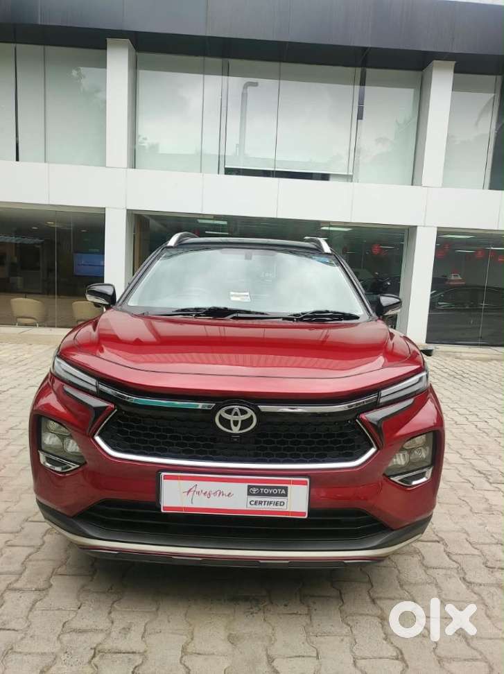 2025 V 1.0 Petrol MT — ₹11.1L on OLX