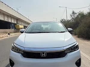 2023 VX Petrol CVT [2023-2025] — ₹12.3L on CarWale
