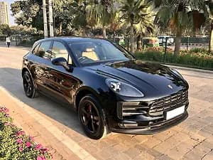 2021 Base [2021-2023] — ₹56.9L on CarWale