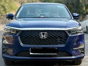 2025 VX 1.2 Petrol MT — ₹8.45L on CarWale