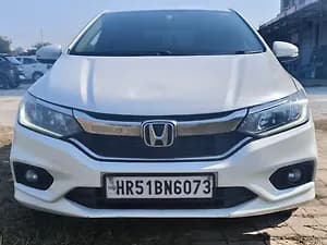 2017 V CVT Petrol [2017-2019] — ₹4.90L on CarWale