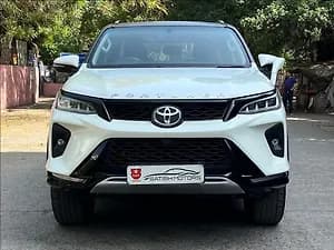 2021 4X2 2WD Diesel Turbo Automatic Dual Tone — ₹34.0L on CarWale