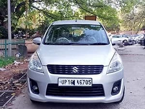 2015 ZXi Petrol Manual — ₹4.60L on CarWale