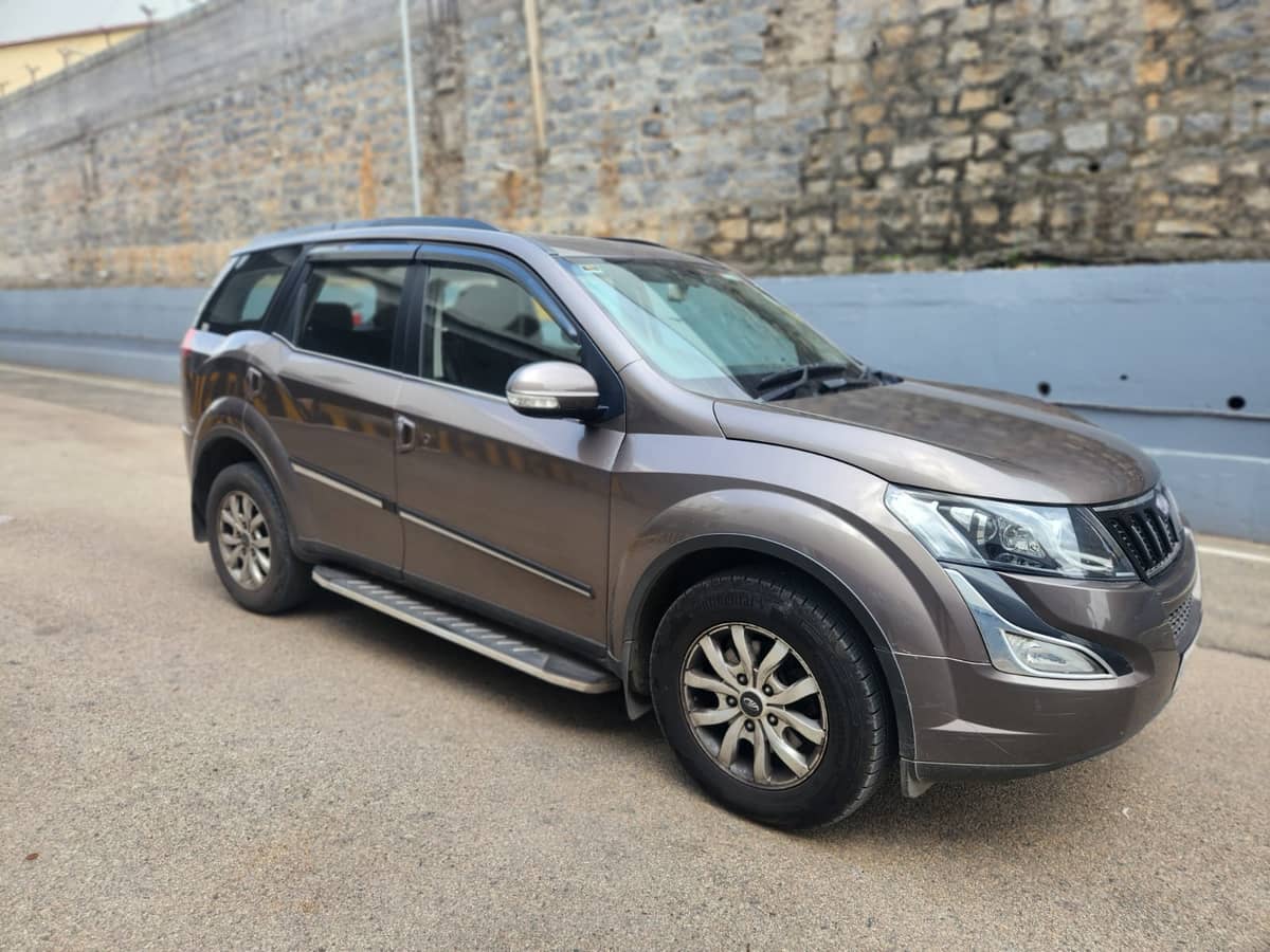 2018 Mahindra XUV500 W10 AT for sale on Truwo, Bangalore
