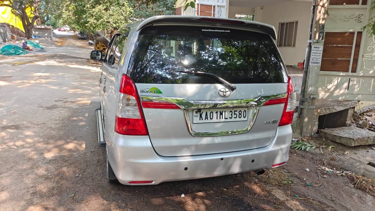 2014 Toyota Innova 2.5 GX 7 STR for sale on Truwo, Bangalore