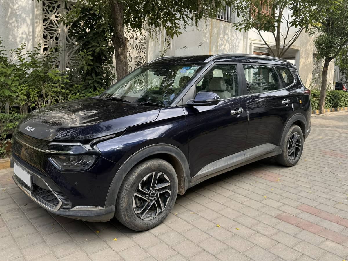 2022 Kia Carens Luxury Plus 1.4 Petrol DCT 7 STR for sale on Truwo, Bangalore