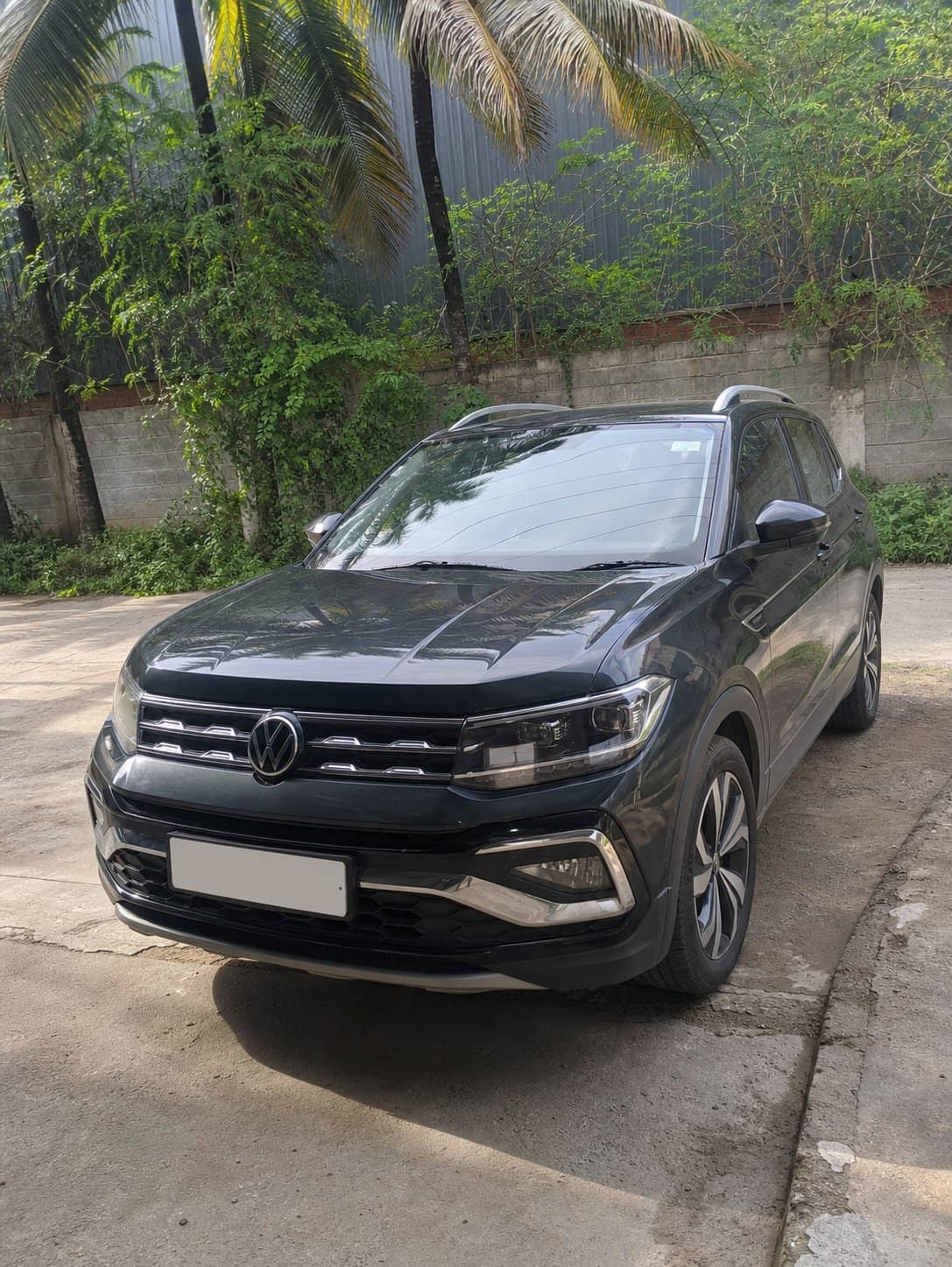 2023 Volkswagen TAIGUN TOPLINE 1.0 TSI AT for sale on Truwo, Bangalore