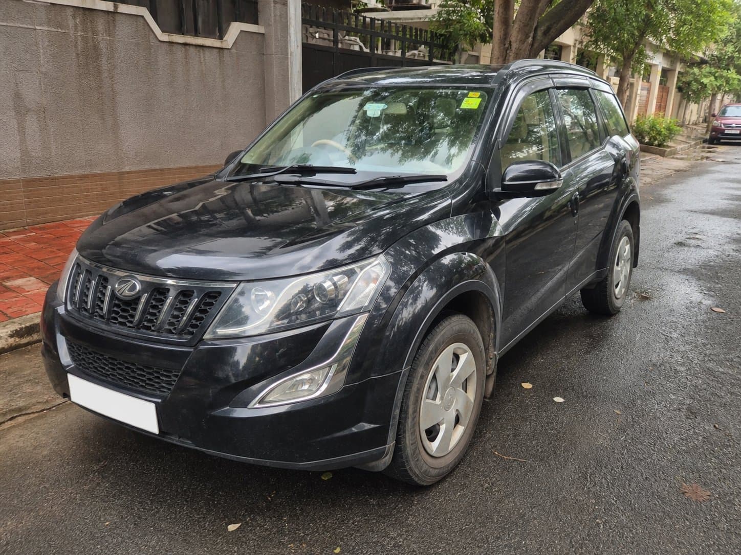 2019 Mahindra Xuv500 — used car price guide