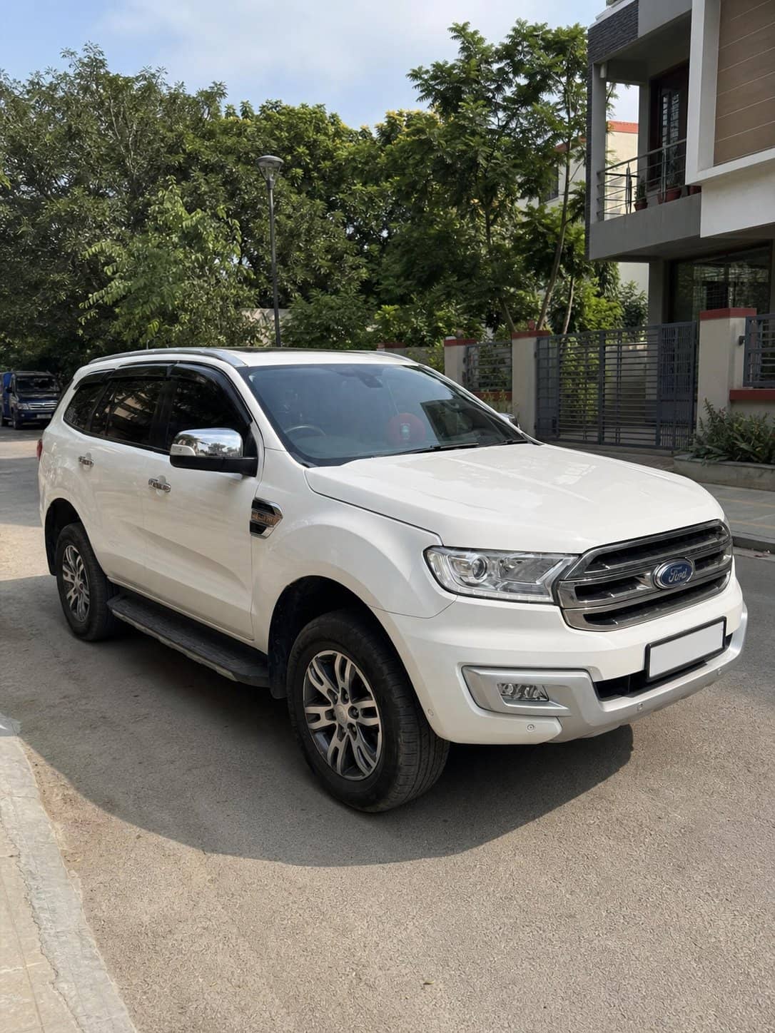 2018 Ford Endeavour TITANIUM 3.2 4X4 AT for sale on Truwo, Bangalore