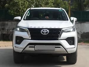 2023 4x2 2WD Diesel 2.8L Turbo Automatic — ₹36.0L on CarWale