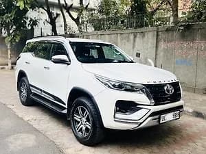 2023 4x2 2WD Petrol 2.7L Automatic — ₹35.0L on CarWale