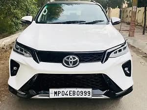 2021 4X2 2WD Diesel Turbo Automatic Dual Tone — ₹32.5L on CarWale