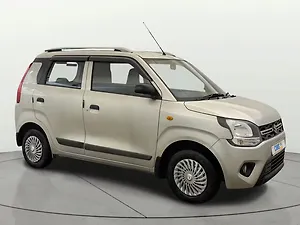 2019 LXi 1.0 — ₹3.47L on CarWale