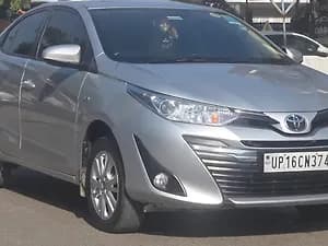 2020 V CVT OPT Dual Tone — ₹5.75L on CarWale