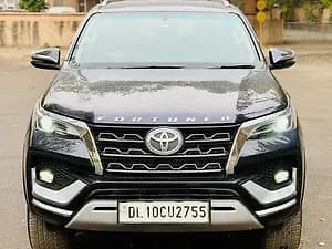 2022 4x2 2WD Petrol 2.7L Automatic — ₹31.0L on CarWale