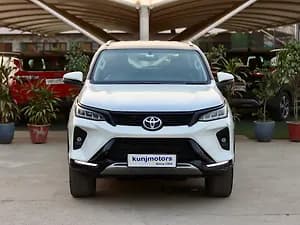 2021 2.8 4X4 AT — ₹34.9L on CarWale