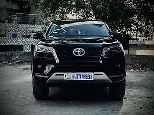 2026 4x2 2WD Petrol 2.7L Automatic — ₹38.0L on CarWale
