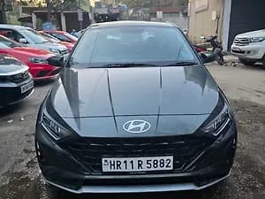 2025 Asta (O) Petrol Manual — ₹7.99L on CarWale