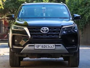 2023 4x2 2WD Diesel 2.8L Turbo Automatic — ₹36.5L on CarWale