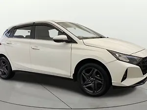 2023 Sportz Petrol Manual — ₹5.69L on CarWale