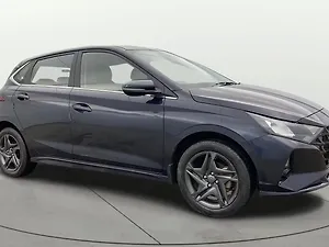 2023 Sportz Petrol Manual — ₹5.60L on CarWale