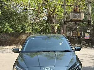 2025 Asta (O) Petrol Manual — ₹7.80L on CarWale
