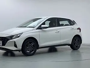 2023 Sportz Petrol Manual — ₹6.39L on CarWale
