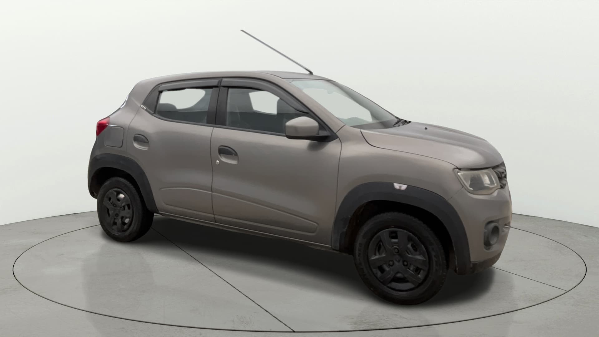 2016 RXT 0.8 — ₹1.48L on Cars24