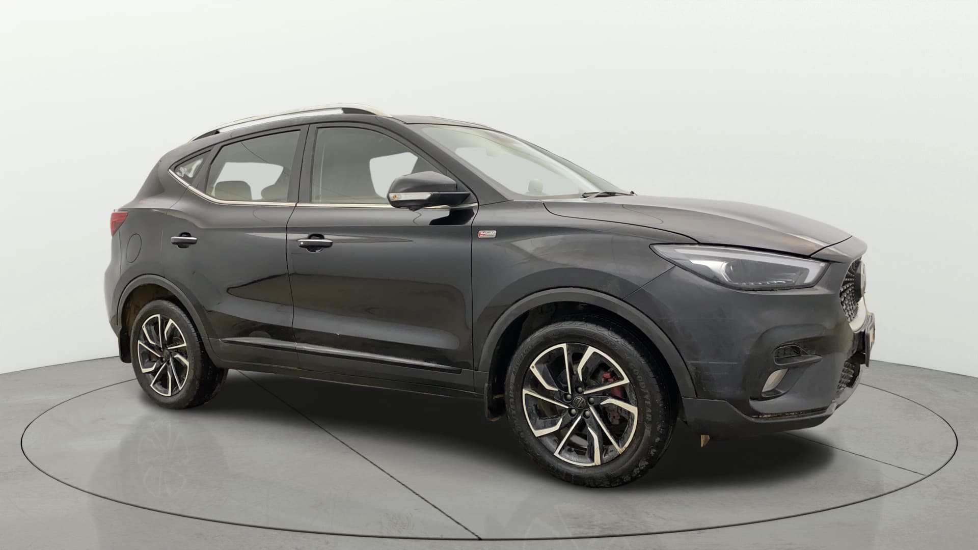 2023 SAVVY 1.3 TURBO AT S RED — ₹10.4L on Cars24