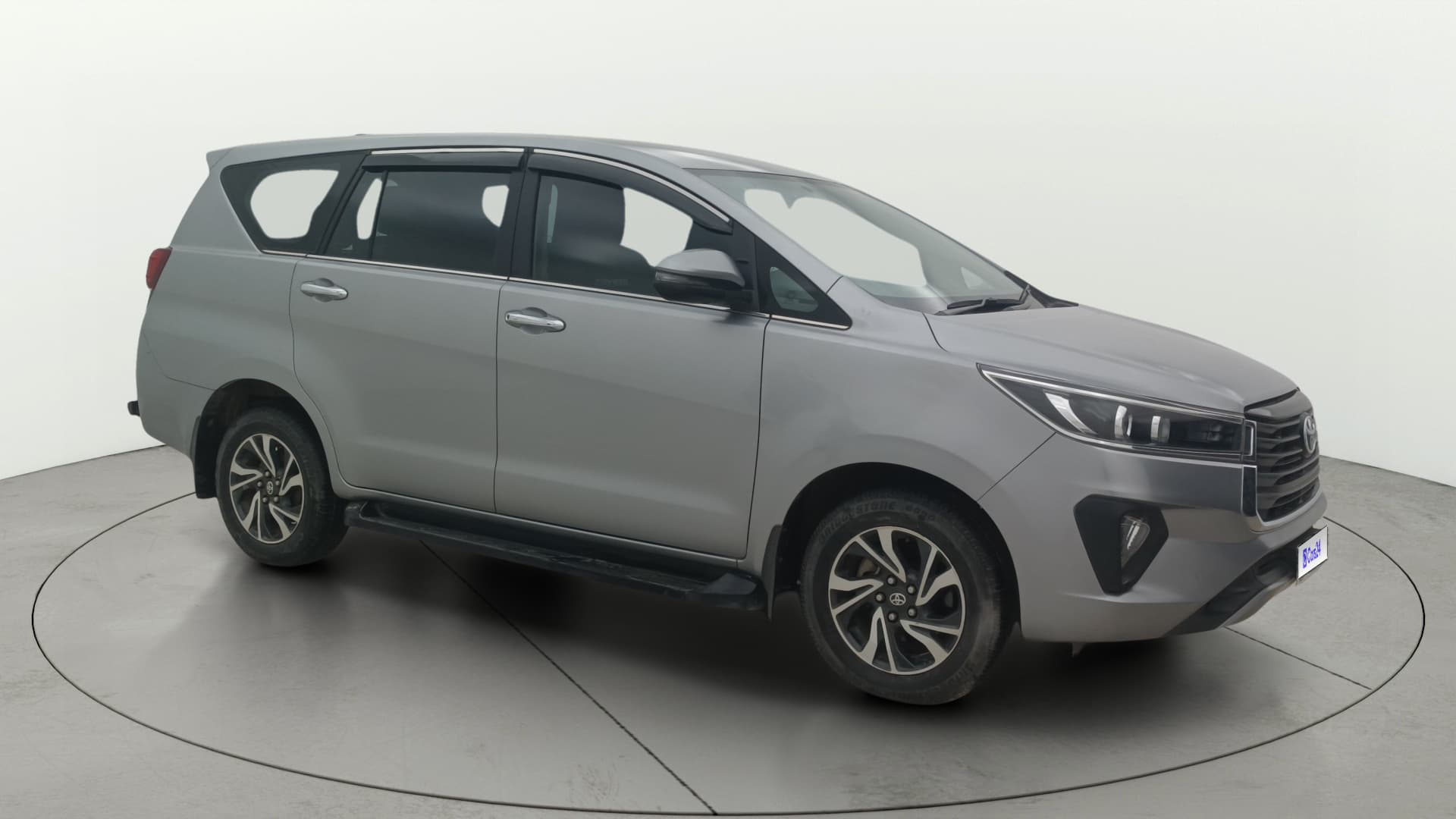 2022 2.4 VX 8 STR — ₹22.4L on Cars24