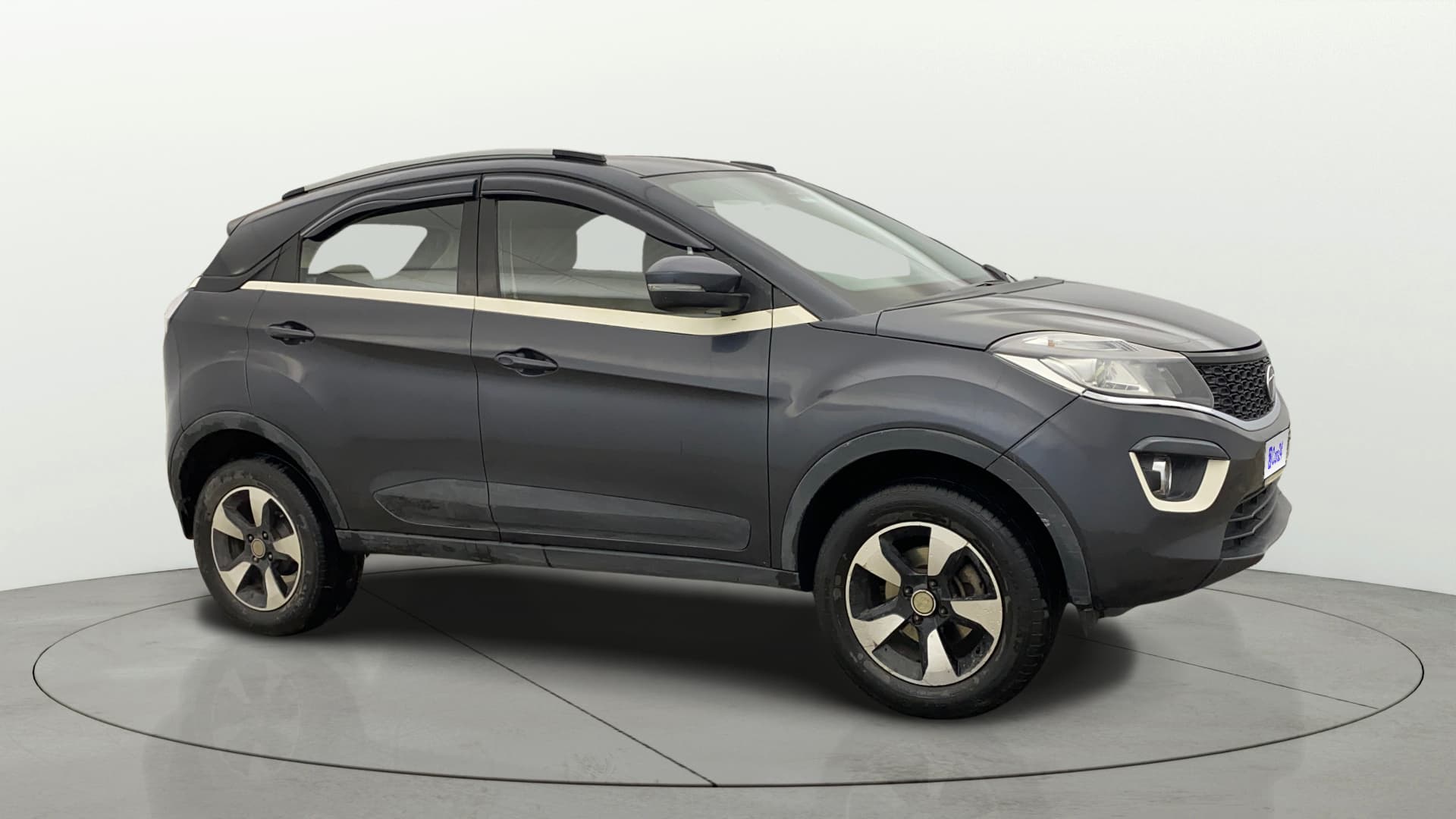 2019 XZ PLUS PETROL — ₹4.87L on Cars24