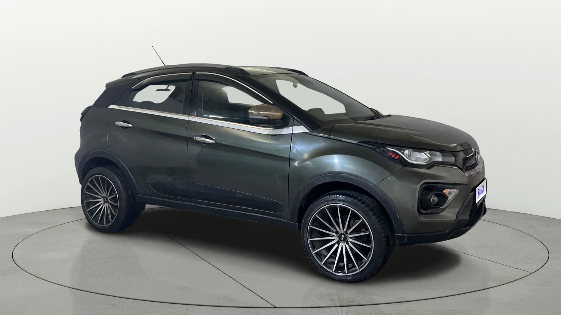 2022 XM SUNROOF PETROL — ₹6.14L on Cars24