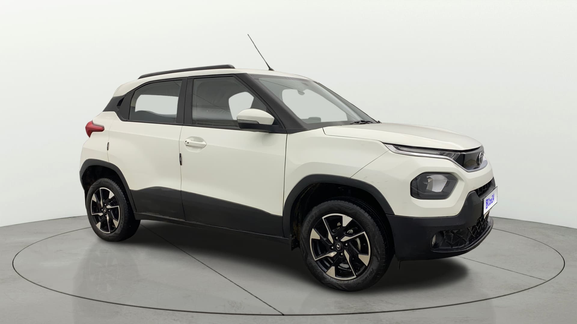 2022 ACCOMPLISHED MT — ₹5.72L on Cars24