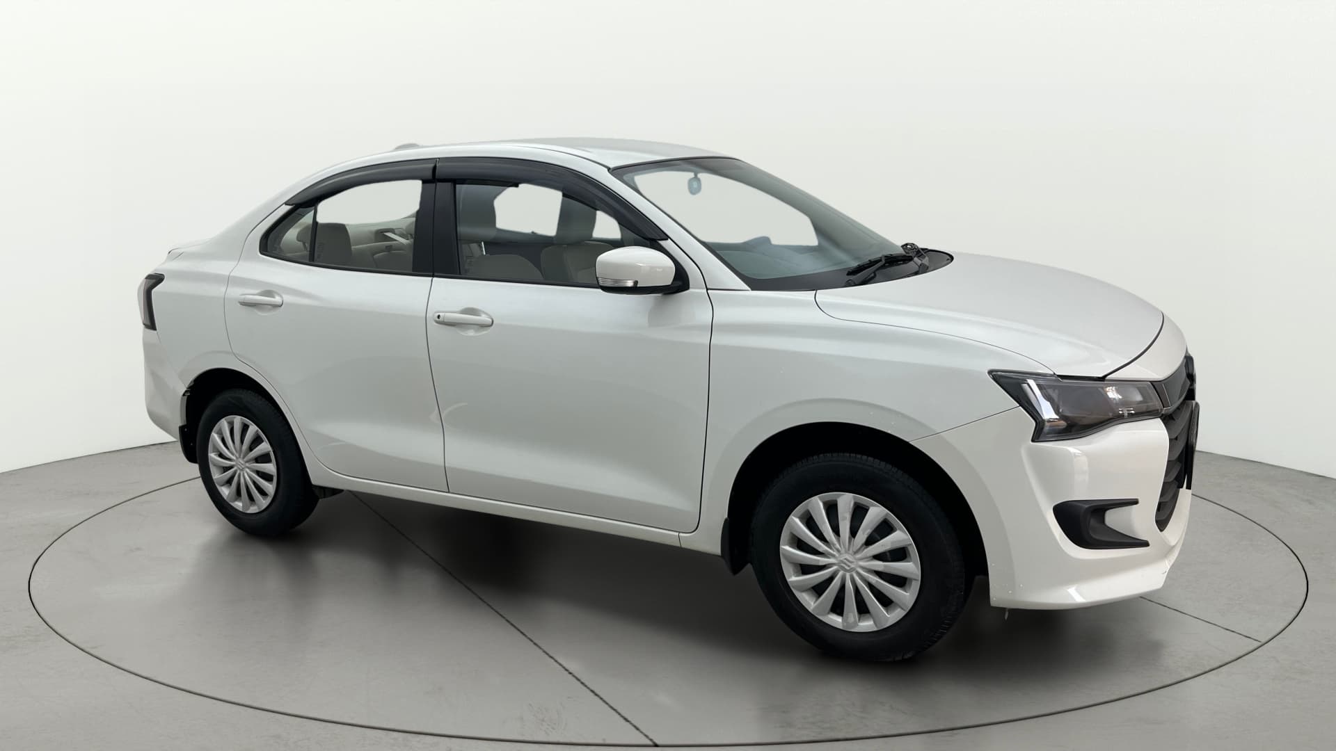 2025 VXI AMT — ₹8.60L on Cars24