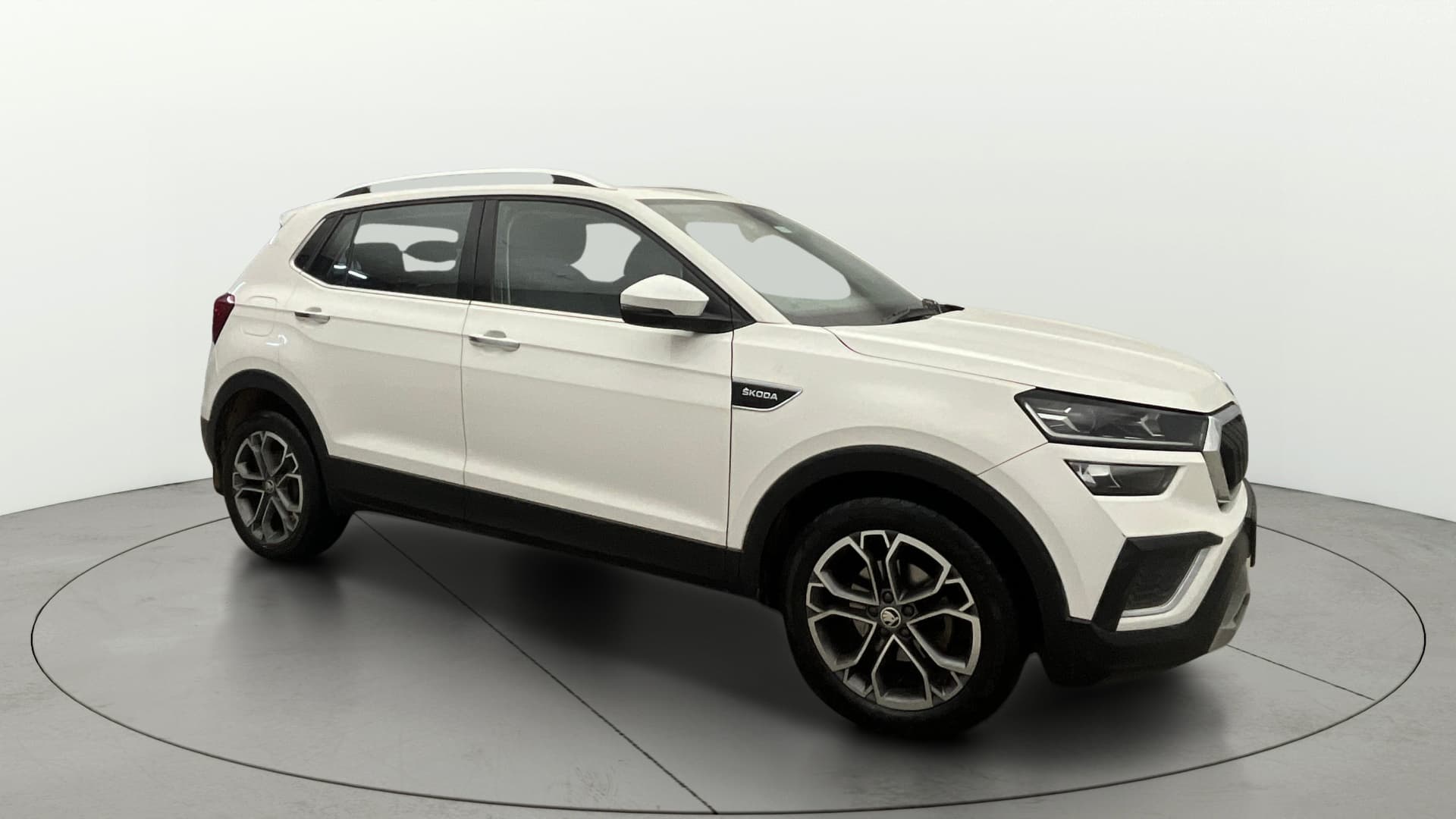 2021 STYLE 1.0L TSI AT — ₹10.2L on Cars24