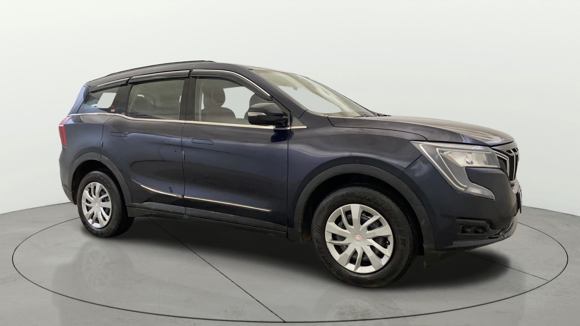2023 Mahindra Xuv700 — used car price guide