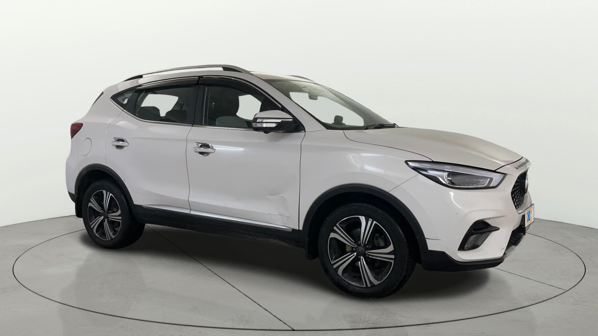 2023 SHARP 1.5 MT — ₹9.27L on Cars24