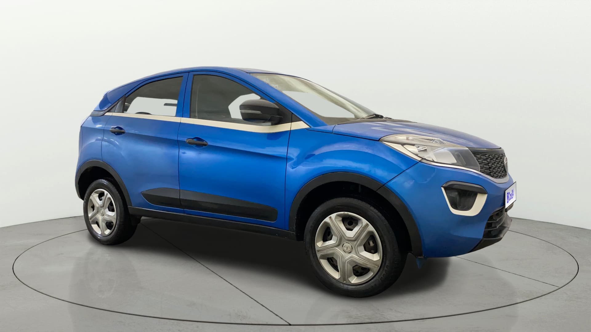 2019 XM PETROL — ₹3.77L on Cars24