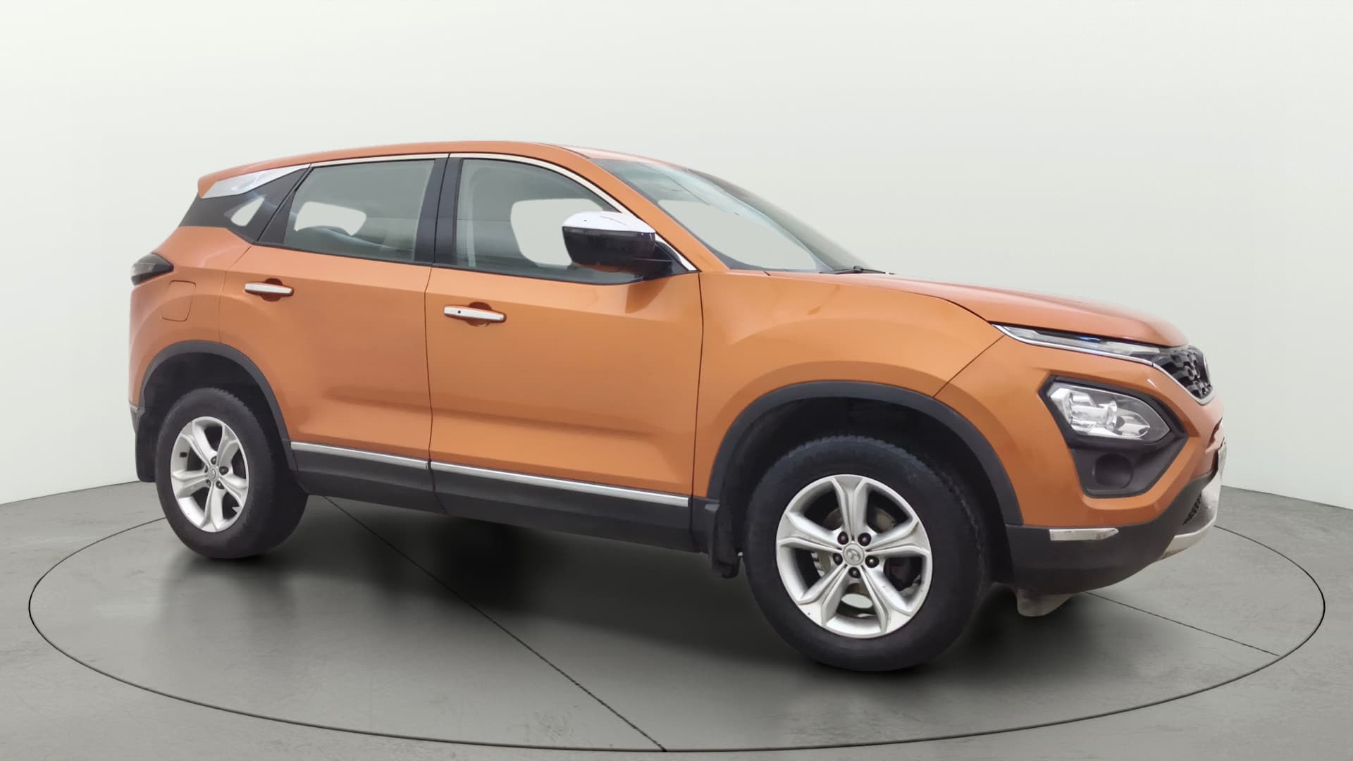 2019 XZ 2.0L — ₹9.35L on Cars24