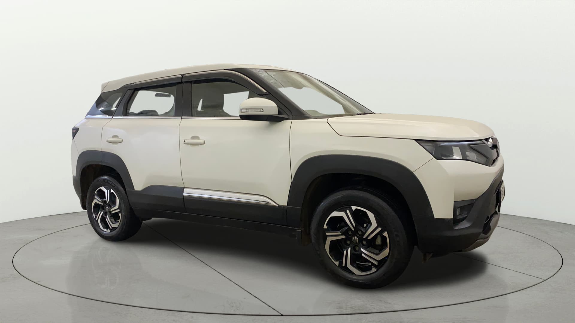 2023 VXI SMART HYBRID — ₹7.33L on Cars24