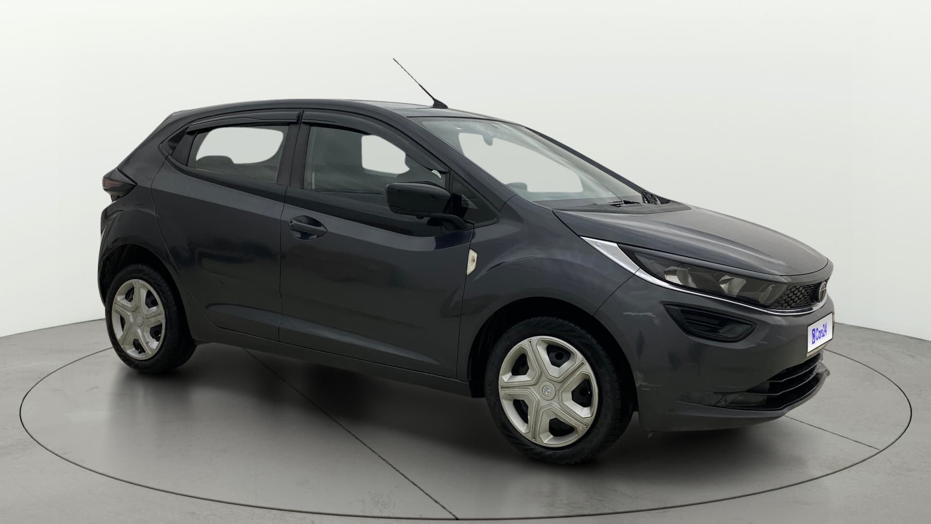 2021 XM PLUS PETROL — ₹4.98L on Cars24