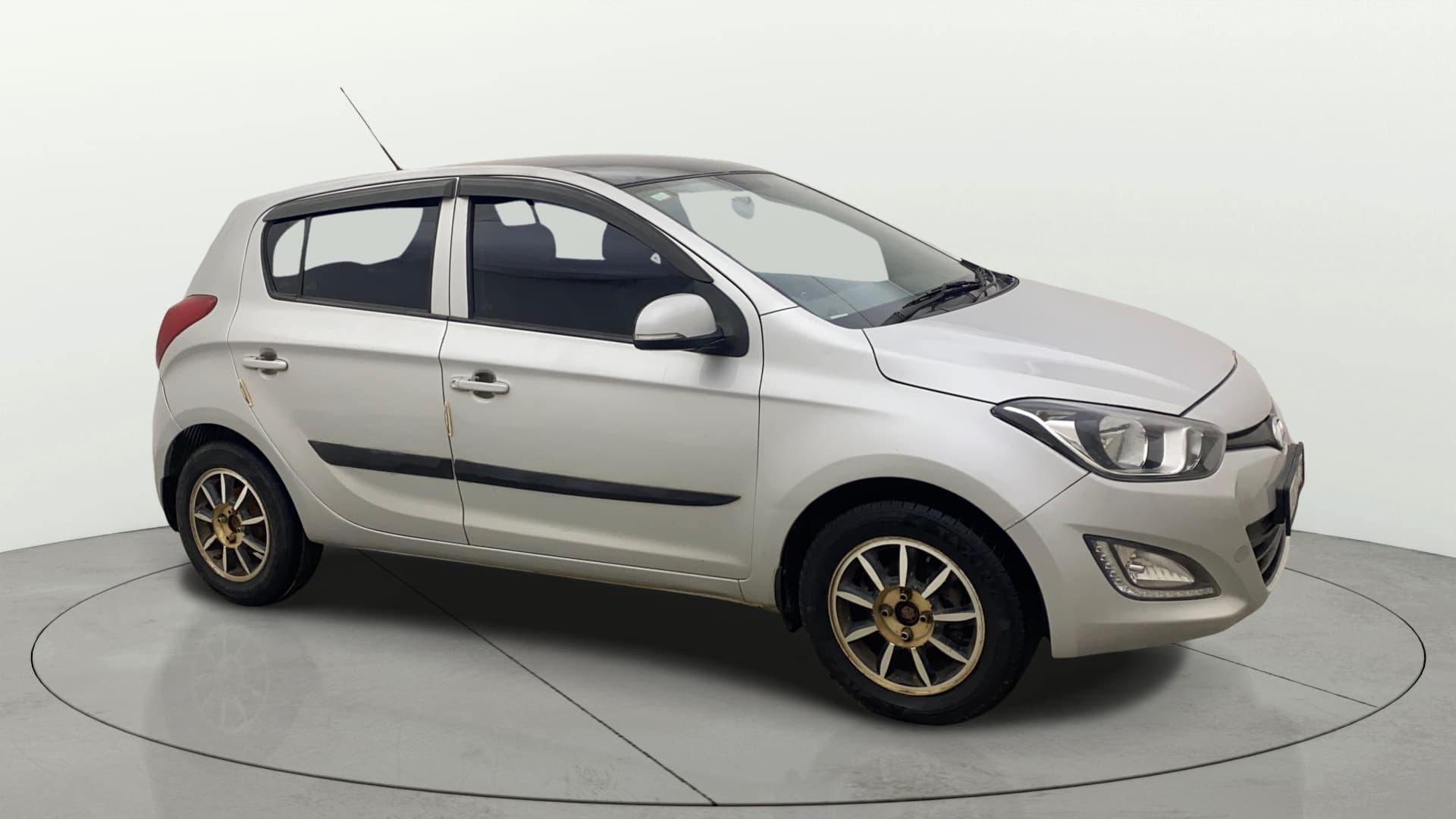 2013 MAGNA (O) 1.4 CRDI — ₹3.16L on Cars24