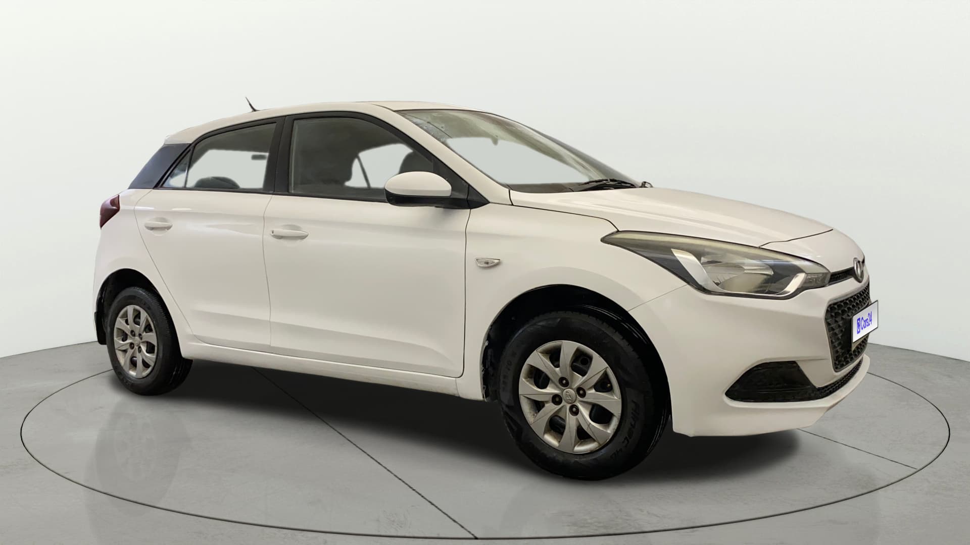 2015 MAGNA 1.2 — ₹2.93L on Cars24