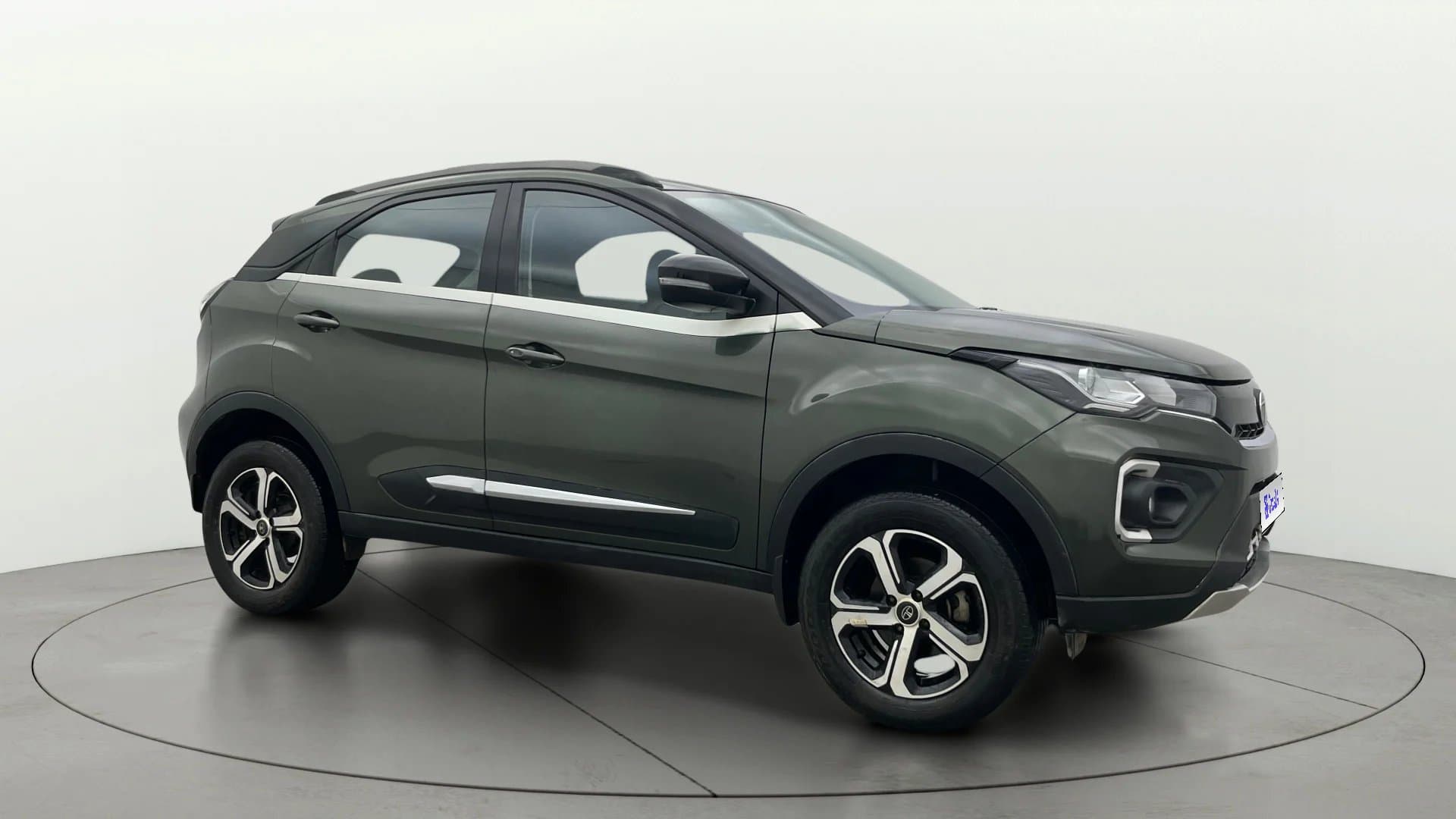 2022 XZ PLUS PETROL — ₹7.74L on Cars24