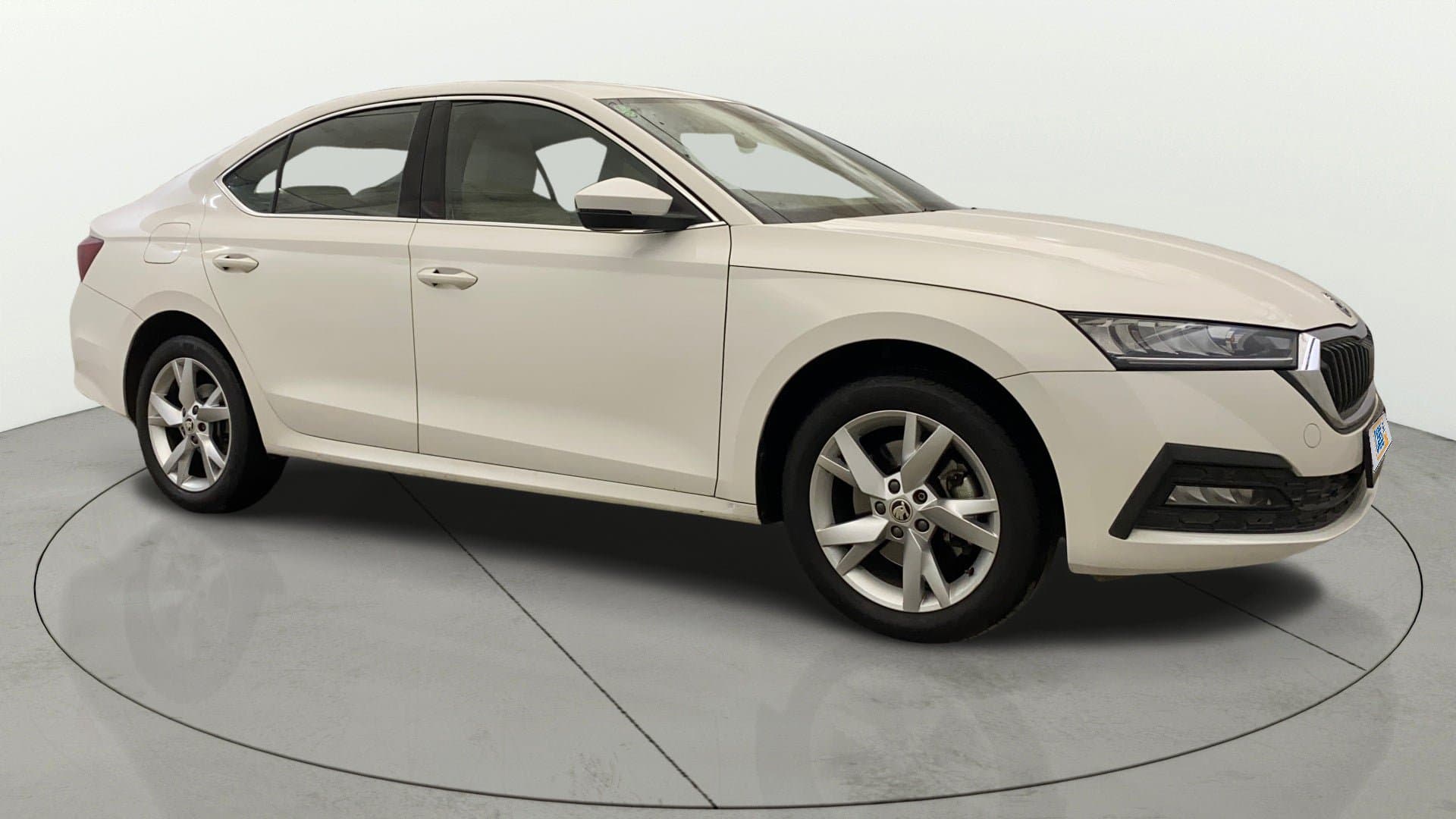 2022 STYLE 2.0 — ₹15.8L on Cars24
