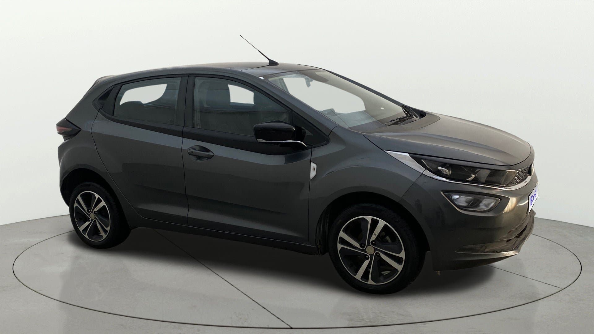 2022 XZ PETROL — ₹7.00L on Cars24