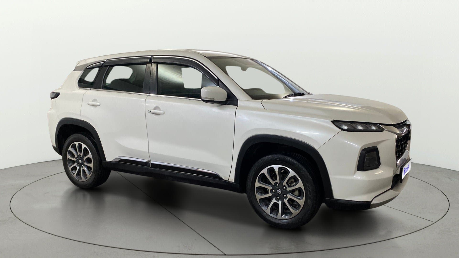 2022 ZETA SMART HYBRID — ₹9.56L on Cars24