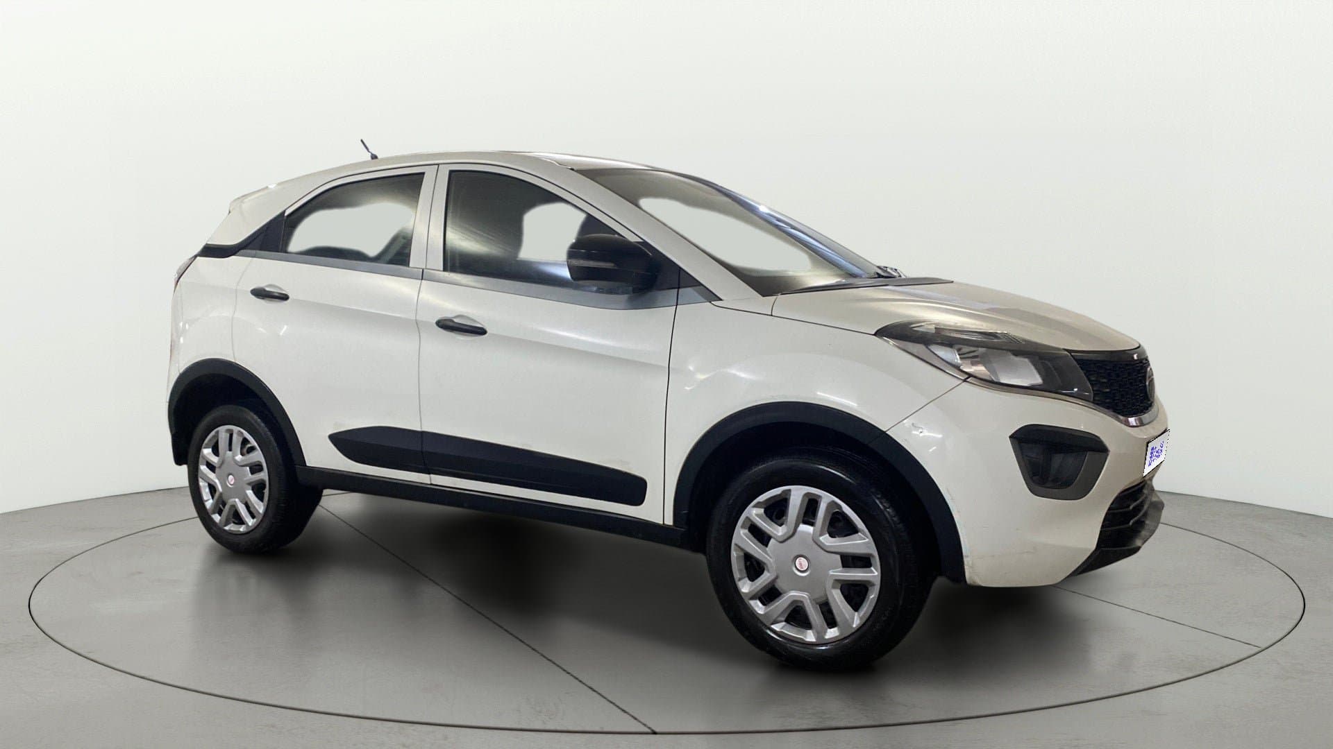 2019 XM PETROL — ₹4.49L on Cars24