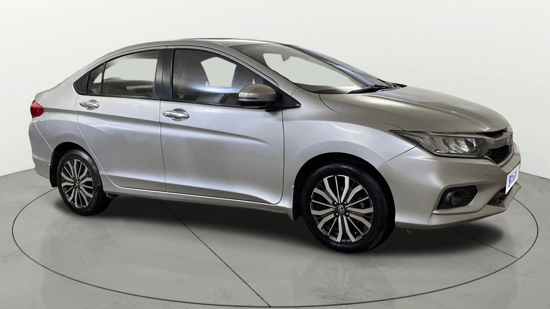 2018 1.5L I-VTEC VX CVT — ₹6.19L on Cars24